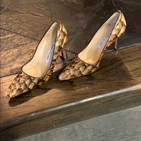 Like New Manolo Blahnik calf hair pumps - Picture 8 of 8